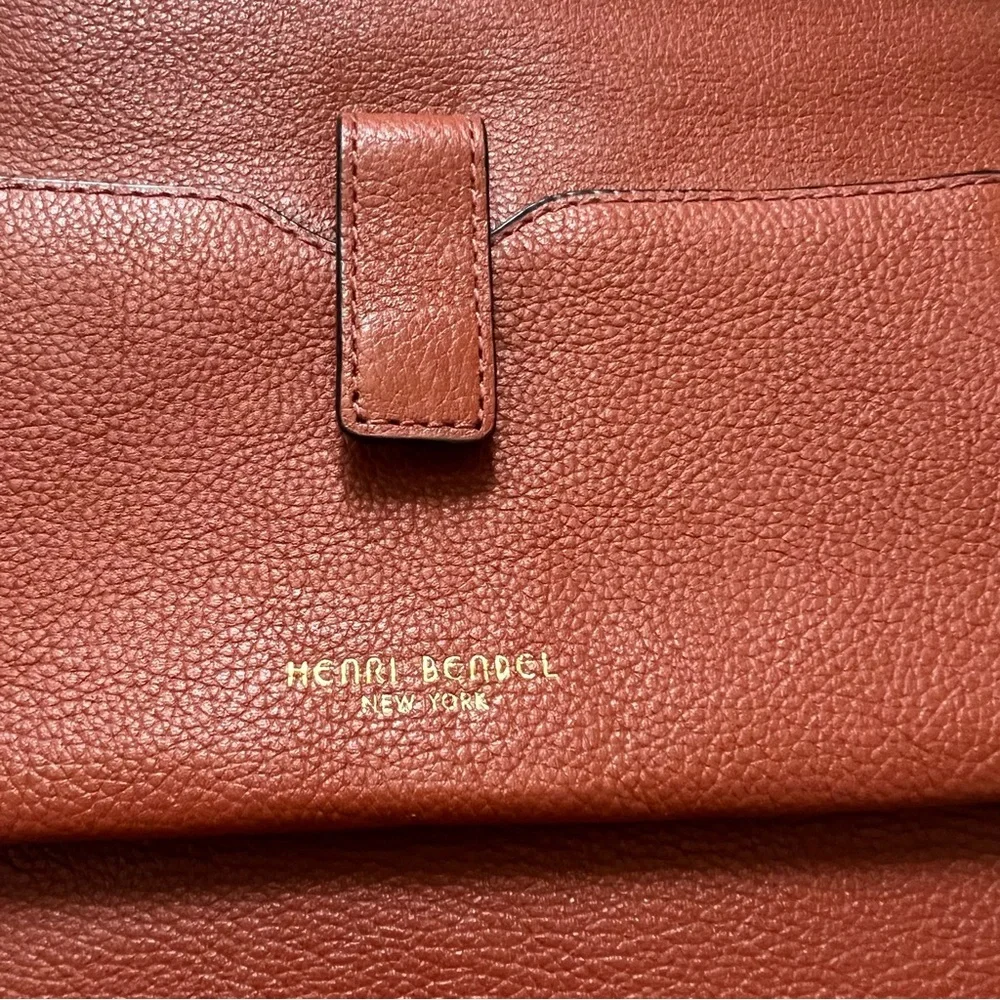 Henri Bendel New York Uptown Out and About Organizer Wallet